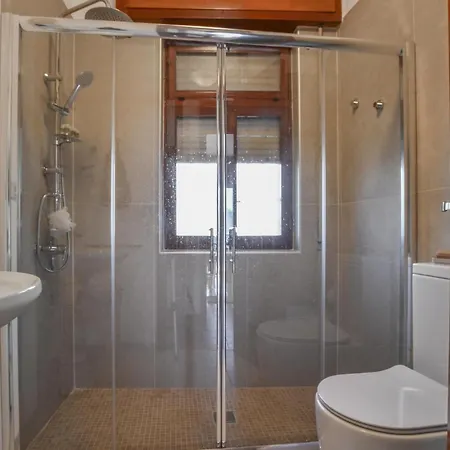 Апартаменты Stunning In With Kitchen